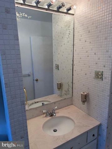 750 215TH ST, Pasadena, MD 21122