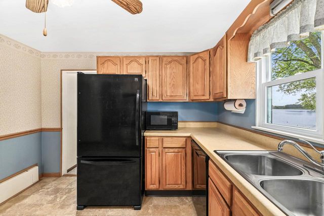 10117 195th AVENUE, Bristol, WI 53104