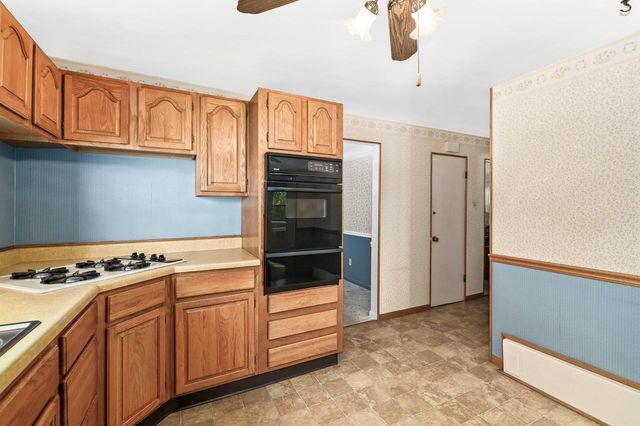 10117 195th AVENUE, Bristol, WI 53104
