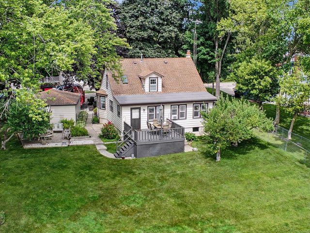 10117 195th AVENUE, Bristol, WI 53104