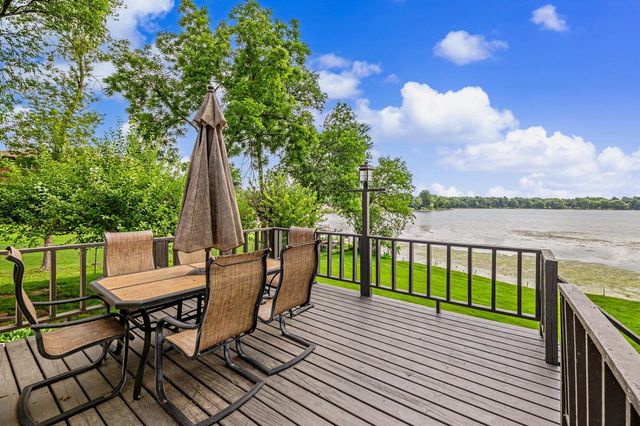 10117 195th AVENUE, Bristol, WI 53104