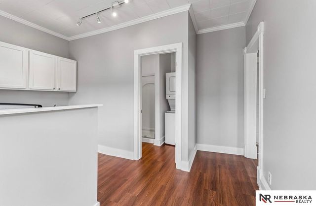 1310 S 31st Street, Omaha, NE 68105
