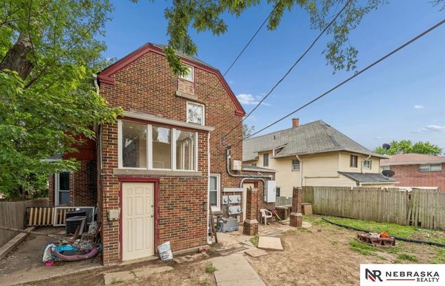 1310 S 31st Street, Omaha, NE 68105