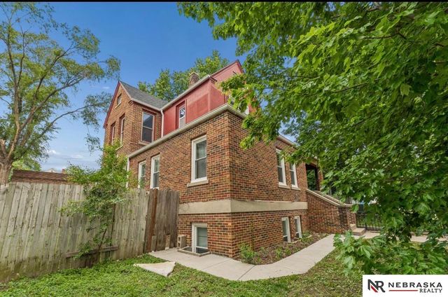 1310 S 31st Street, Omaha, NE 68105