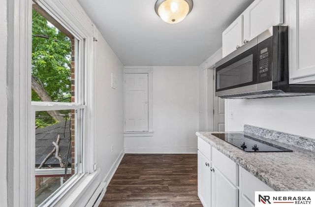 1310 S 31st Street, Omaha, NE 68105