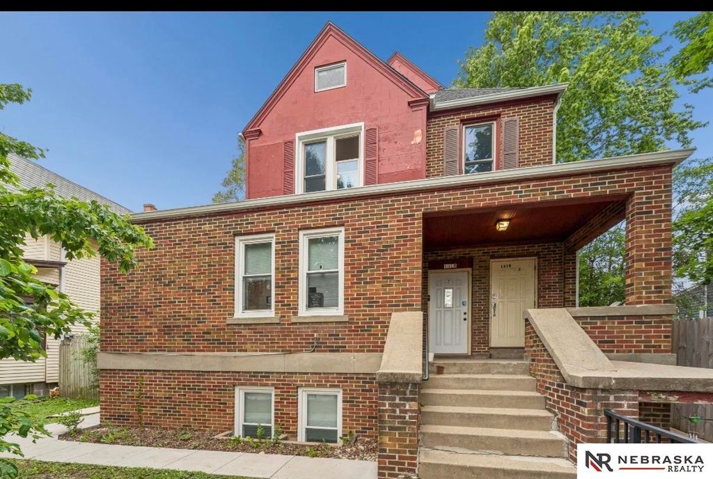 1310 S 31st Street, Omaha, NE 68105