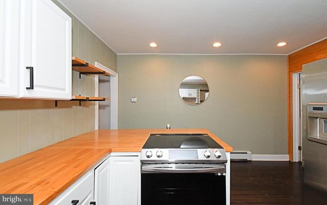 224 BRITTMOIR AVE, Conshohocken, PA 19428