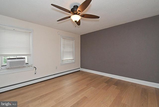 224 BRITTMOIR AVE, Conshohocken, PA 19428