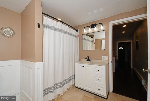 224 BRITTMOIR AVE, Conshohocken, PA 19428