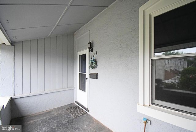 224 BRITTMOIR AVE, Conshohocken, PA 19428