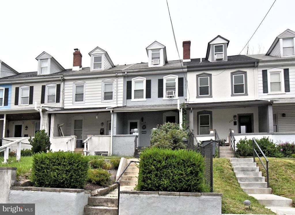224 BRITTMOIR AVE, Conshohocken, PA 19428