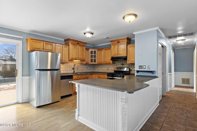 5 Fresno Street, Barnegat, NJ 08005