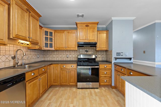 5 Fresno Street, Barnegat, NJ 08005