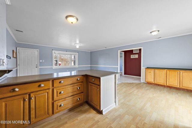 5 Fresno Street, Barnegat, NJ 08005