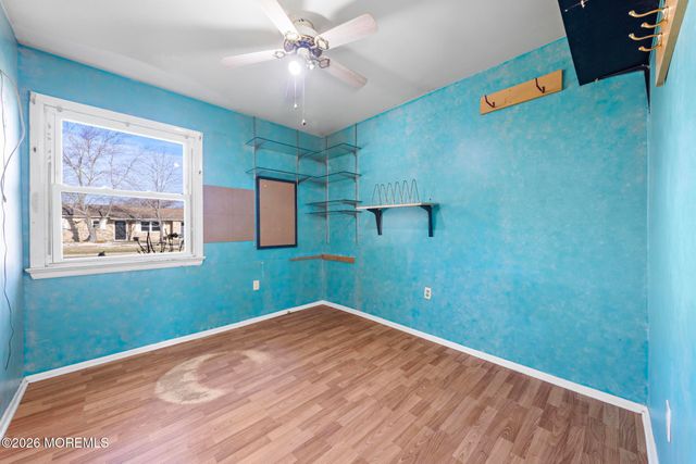 5 Fresno Street, Barnegat, NJ 08005