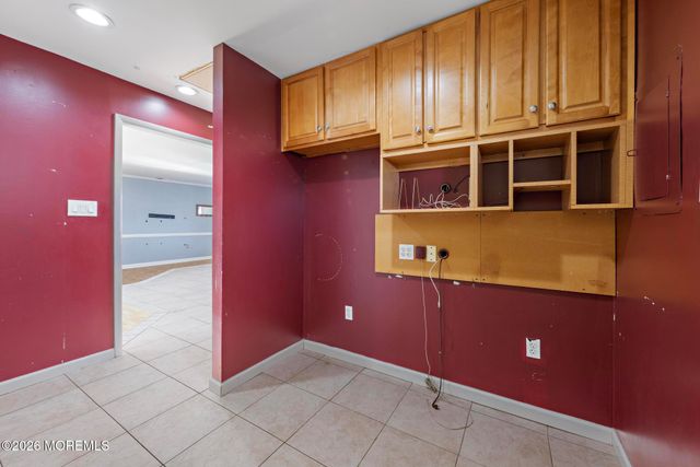 5 Fresno Street, Barnegat, NJ 08005