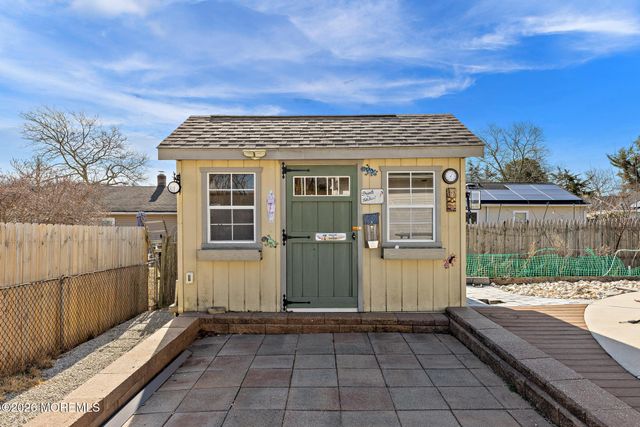 5 Fresno Street, Barnegat, NJ 08005