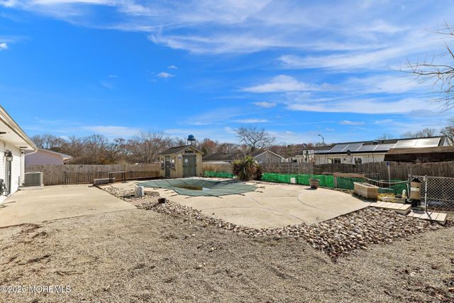 5 Fresno Street, Barnegat, NJ 08005