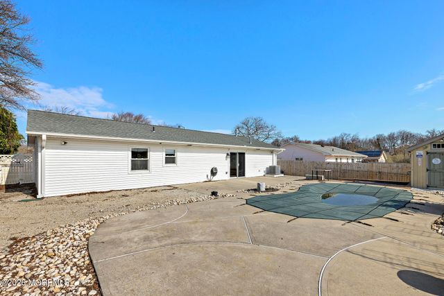5 Fresno Street, Barnegat, NJ 08005