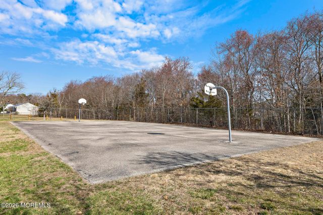 5 Fresno Street, Barnegat, NJ 08005