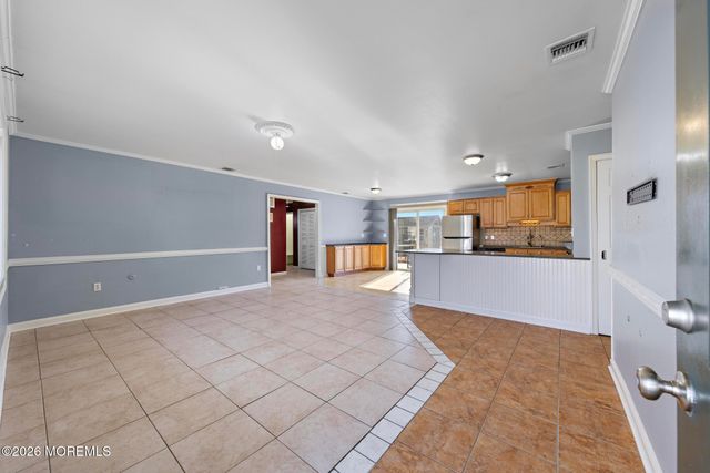 5 Fresno Street, Barnegat, NJ 08005