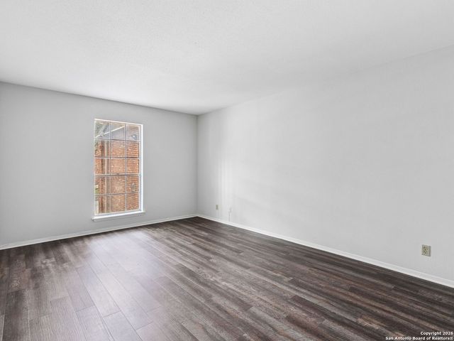 7500 Callaghan Rd Apt 222, San Antonio, TX 78229