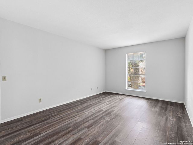 7500 Callaghan Rd Apt 222, San Antonio, TX 78229