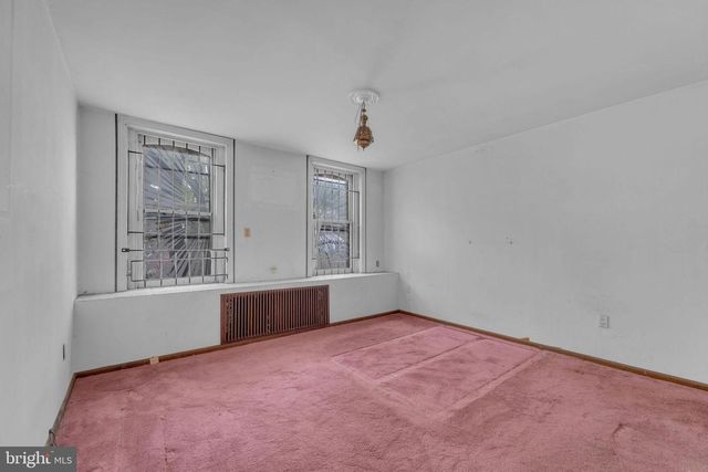 575 BERKLEY ST, Camden, NJ 08103