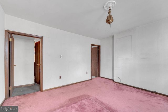 575 BERKLEY ST, Camden, NJ 08103