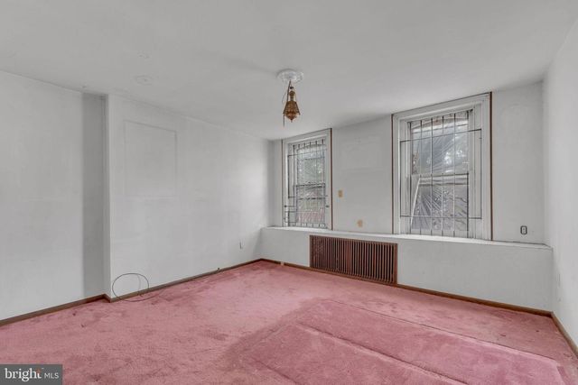 575 BERKLEY ST, Camden, NJ 08103