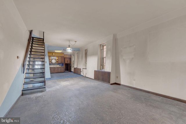 575 BERKLEY ST, Camden, NJ 08103