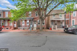 575 BERKLEY ST, Camden, NJ 08103