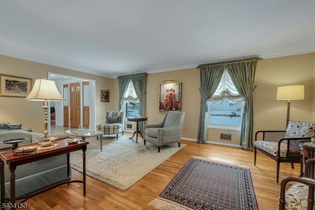 31 Garfield Ave, Madison Boro, NJ 07940