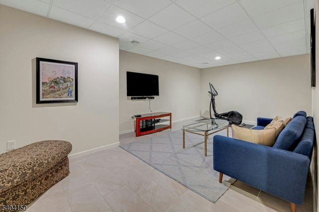 31 Garfield Ave, Madison Boro, NJ 07940