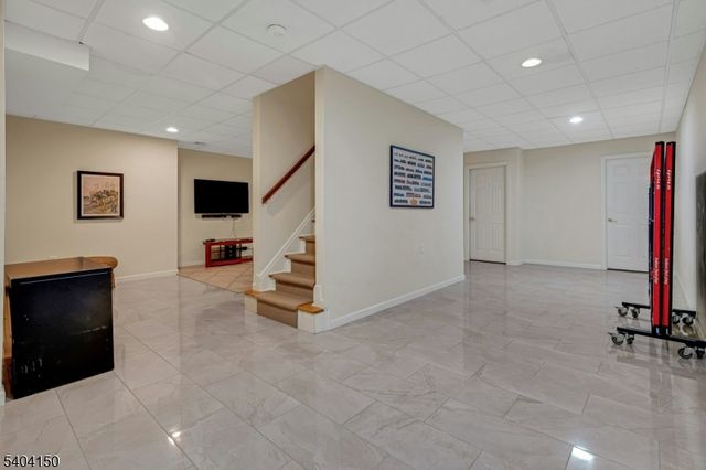 31 Garfield Ave, Madison Boro, NJ 07940