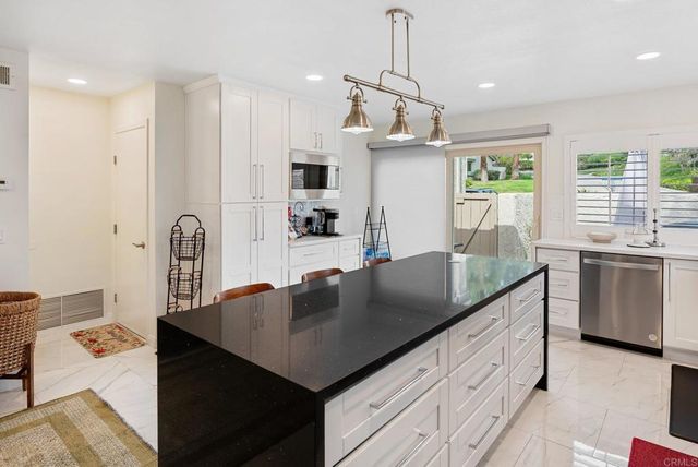 820 Cardamom Ct, Chula Vista, CA 91910