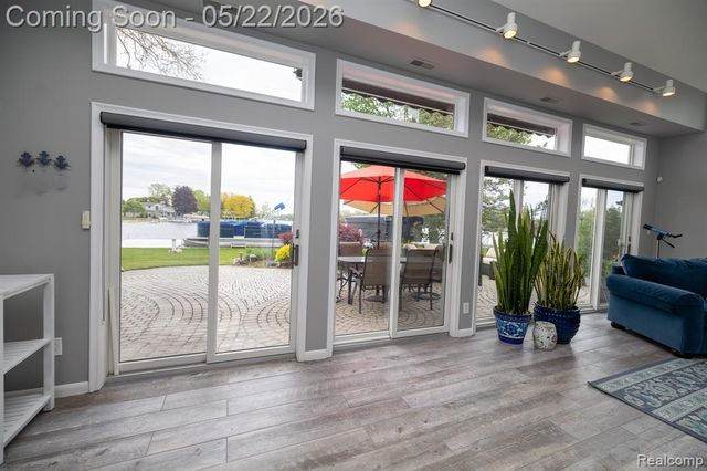 625 Island Drive, White Lake, MI 48386