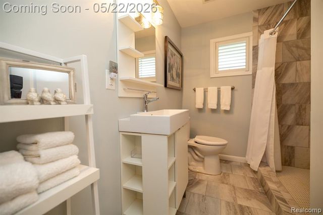 625 Island Drive, White Lake, MI 48386