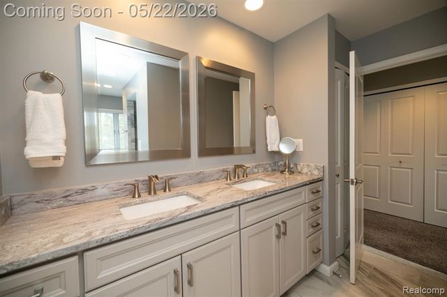 625 Island Drive, White Lake, MI 48386