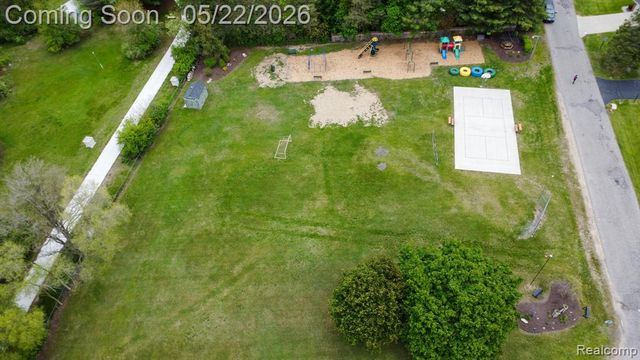 625 Island Drive, White Lake, MI 48386