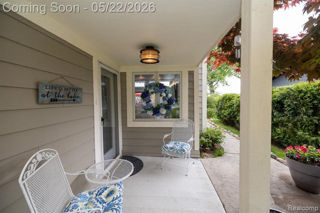 625 Island Drive, White Lake, MI 48386