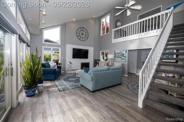 625 Island Drive, White Lake, MI 48386