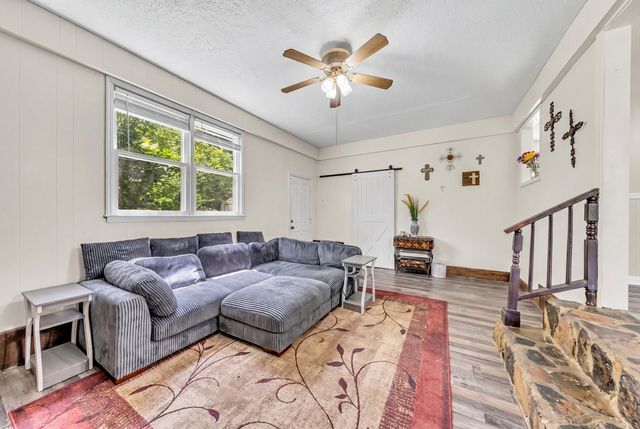 135 Briarwood Ct, Estill Springs, TN 37330