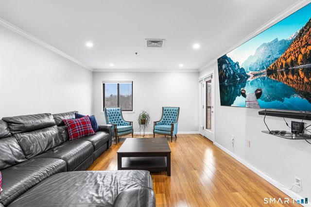 1633 Washington Boulevard APT 3D, Stamford, CT 06902