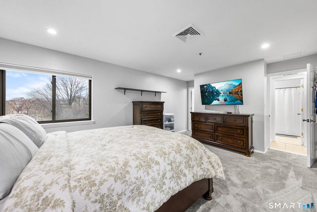 1633 Washington Boulevard APT 3D, Stamford, CT 06902