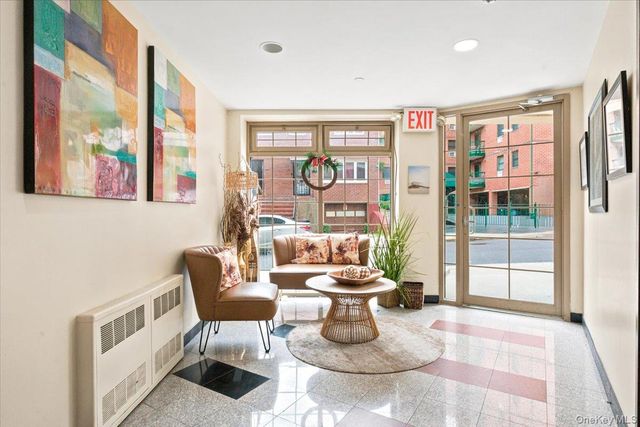 83-75 117th Street 4D, Kew Gardens, NY 11415