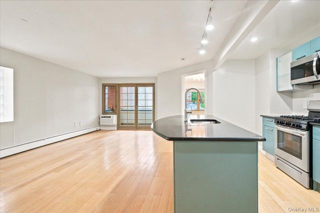 83-75 117th Street 4D, Kew Gardens, NY 11415