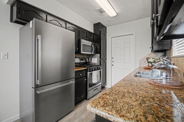 1227 Mission Drive, La Porte, TX 77571