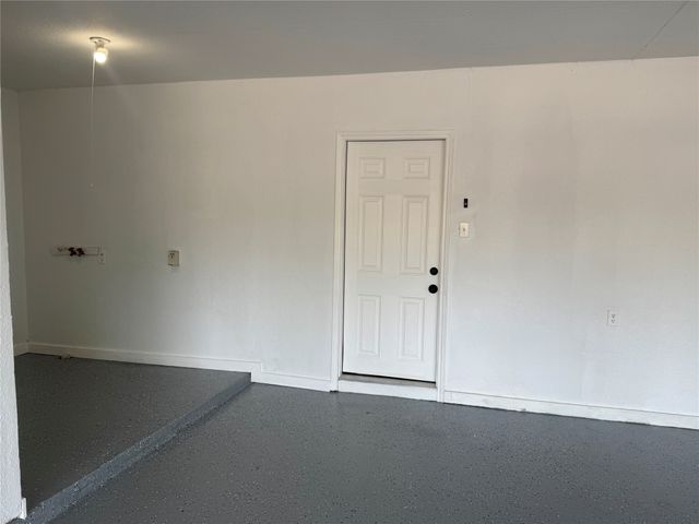 5812 Mccart Avenue, Fort Worth, TX 76133