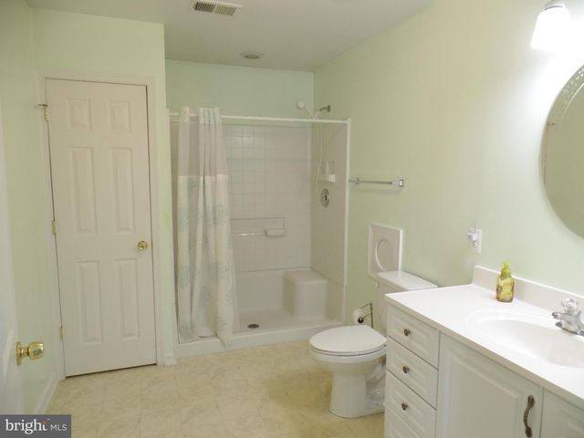 1910 HILLSIDE DR, Falls Church, VA 22043